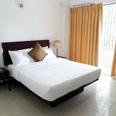 Aston Luxury Apartments Colombo Buitenkant foto