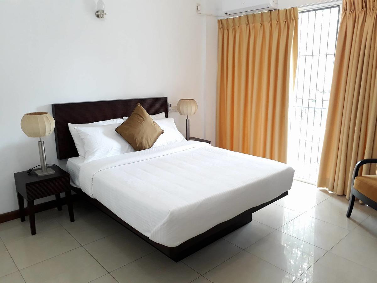 Aston Luxury Apartments Colombo Buitenkant foto