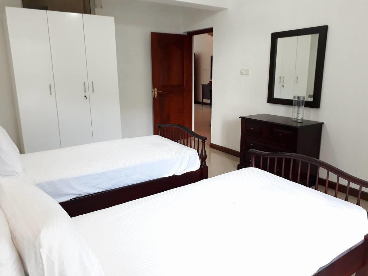 Aston Luxury Apartments Colombo Buitenkant foto
