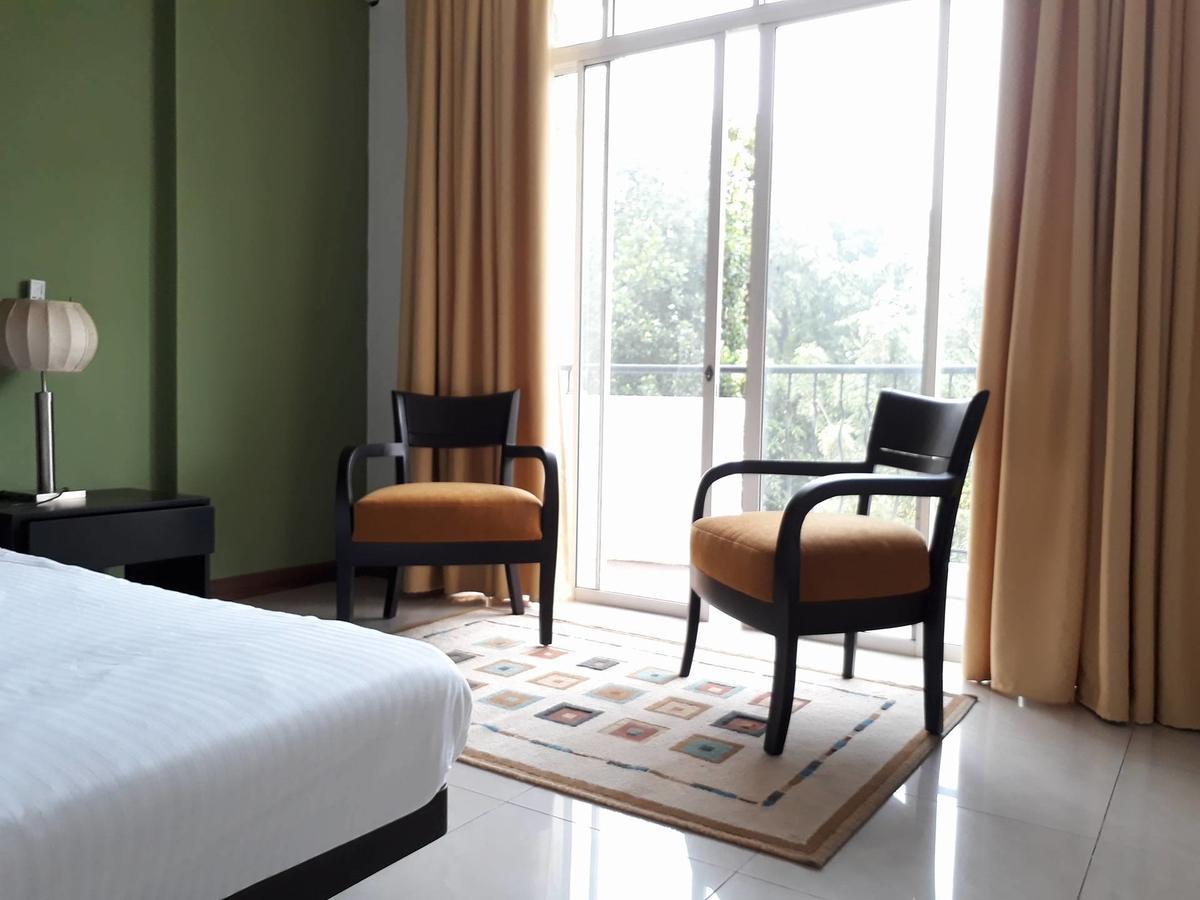 Aston Luxury Apartments Colombo Buitenkant foto